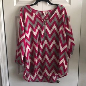 Racers 1X chevron stripped blouse